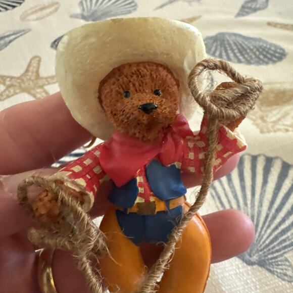 Western Cowboy Bear Roper Christmas ornament - Picture 3 of 7